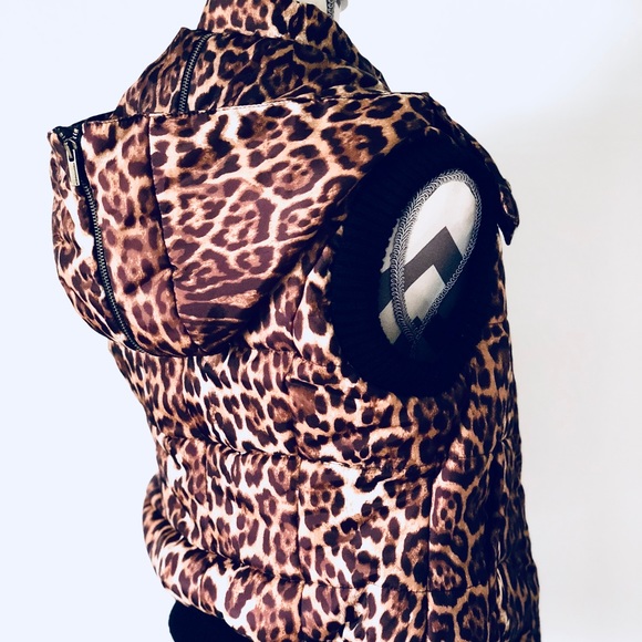 ❤️sold❤️BCBG Max Azria Leopard Quilted Hooded Vest - Picture 2 of 6